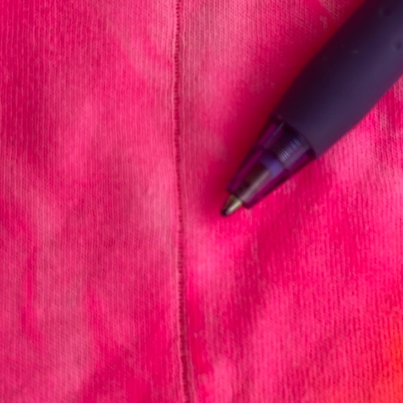 NWOT Gildan Women's Tie-Dye Rainbow Dog Paw "Be Kind" T-shirt Tee L - Picture 3 of 4